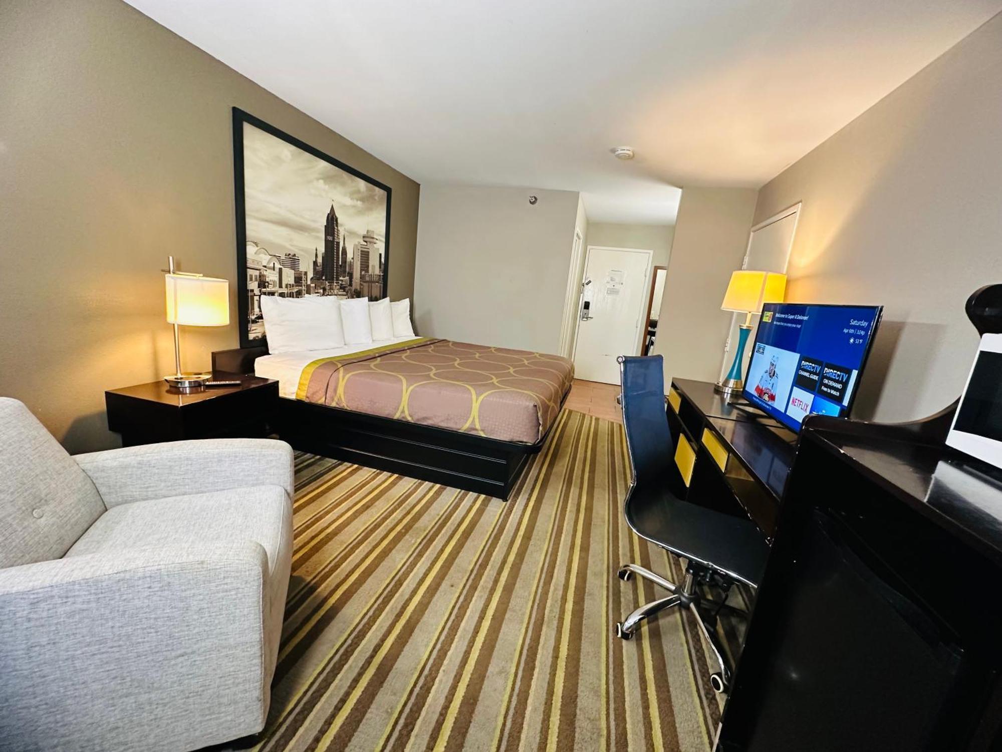 Delavan Inn And Suites Εξωτερικό φωτογραφία